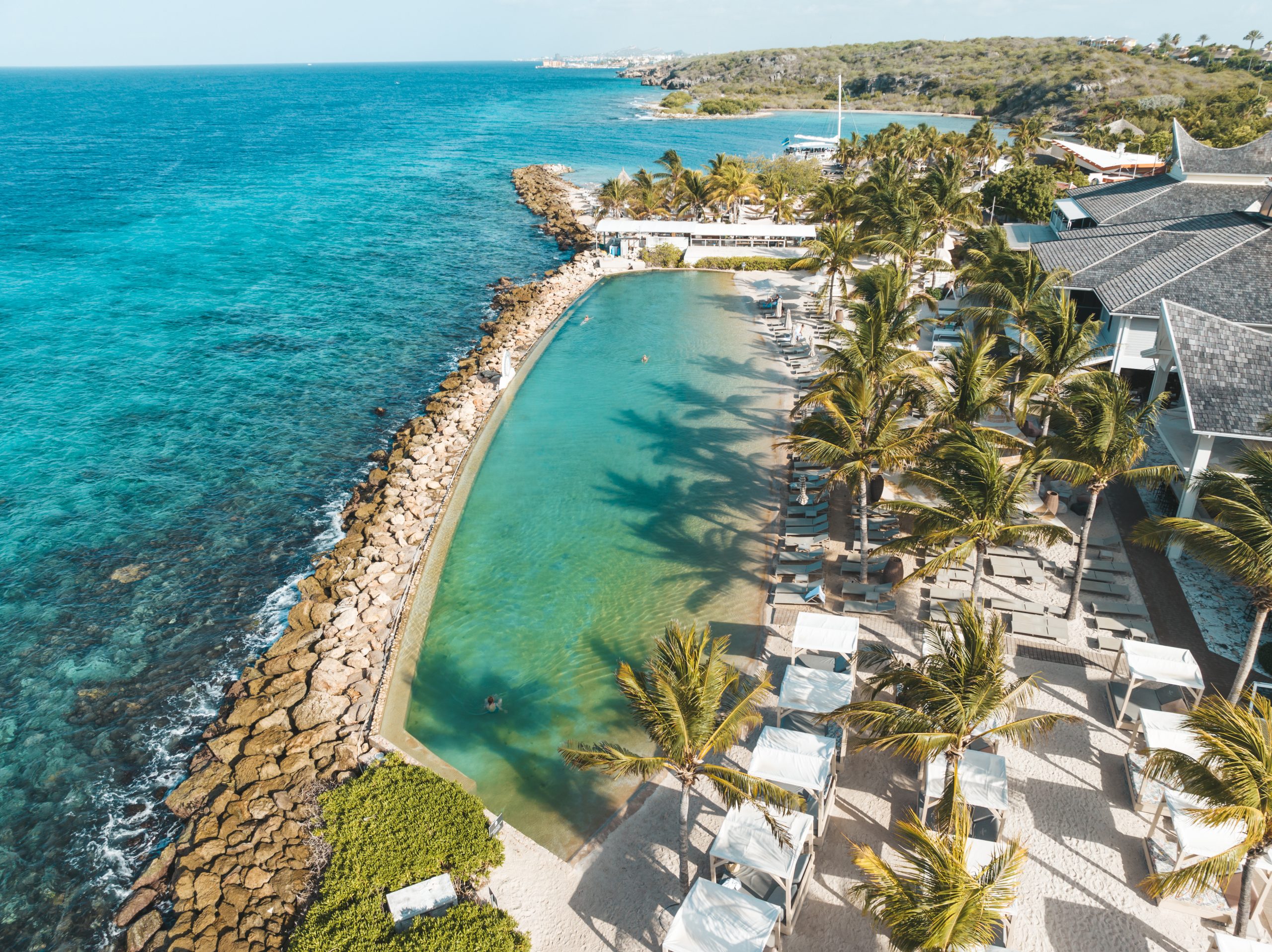 Papagayo Beach Plaza - Regenerative Luxury Hotel in Curaçao